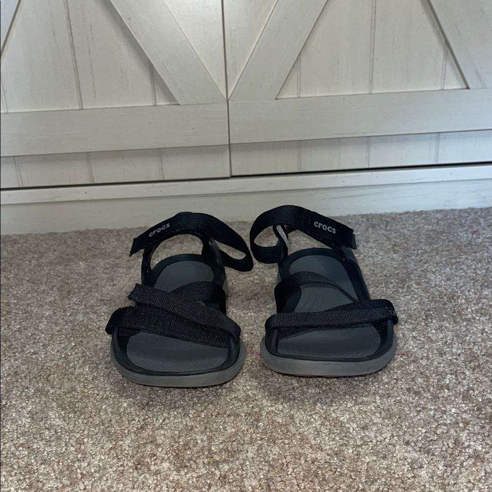Crocs Women’s Black Sandals (Size 6) - Picture 2 of 5